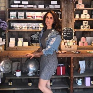 Meet your Posher, Alexandra